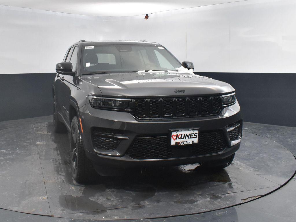 new 2025 Jeep Grand Cherokee car, priced at $46,934