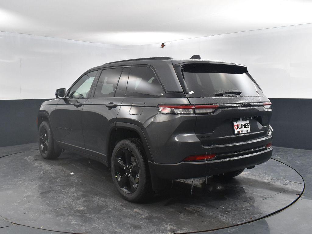 new 2025 Jeep Grand Cherokee car, priced at $43,934