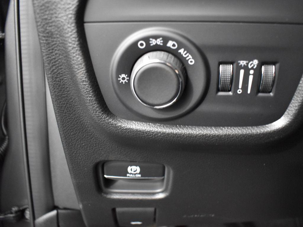 new 2025 Jeep Grand Cherokee car, priced at $43,934