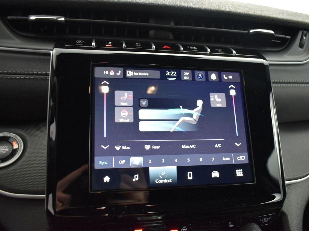 new 2025 Jeep Grand Cherokee car, priced at $43,934