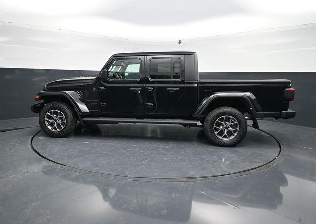 new 2026 Jeep Gladiator car, priced at $54,912