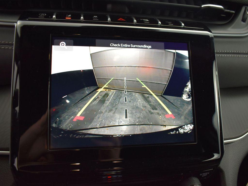 new 2025 Jeep Grand Cherokee car, priced at $37,946