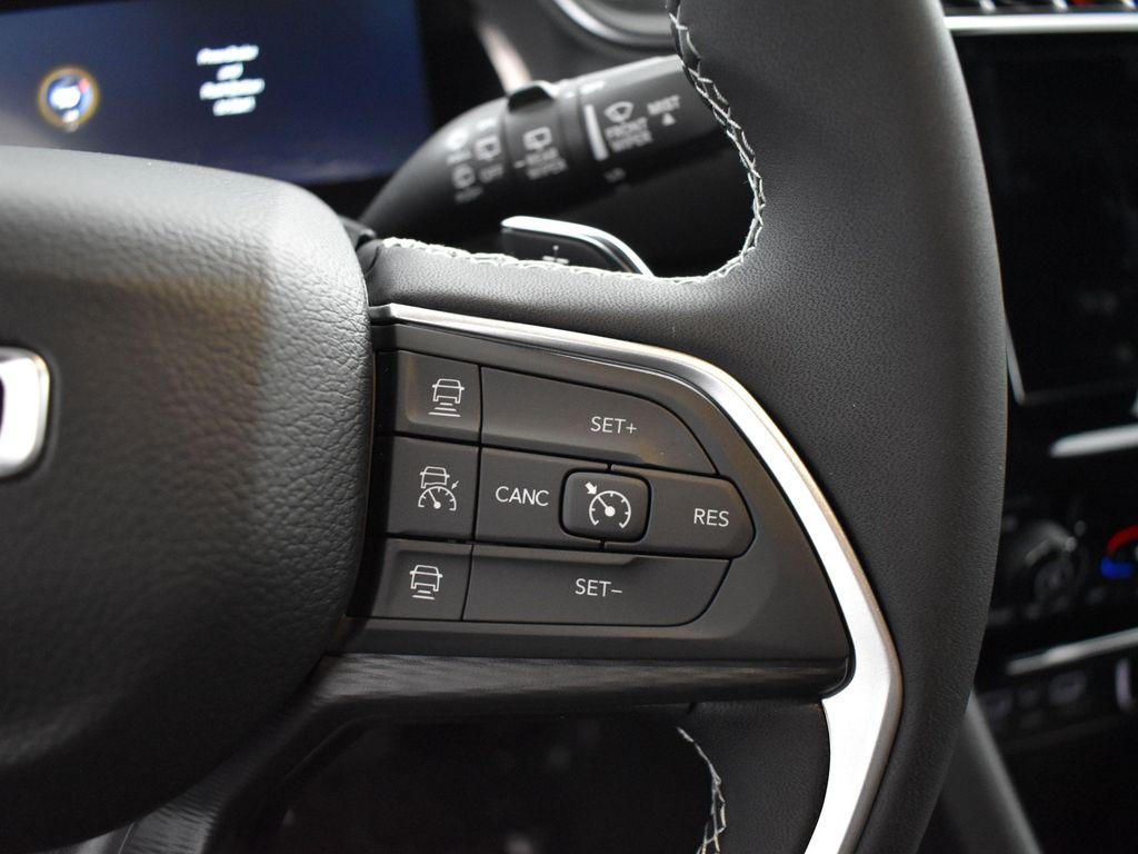 new 2025 Jeep Grand Cherokee car, priced at $37,946