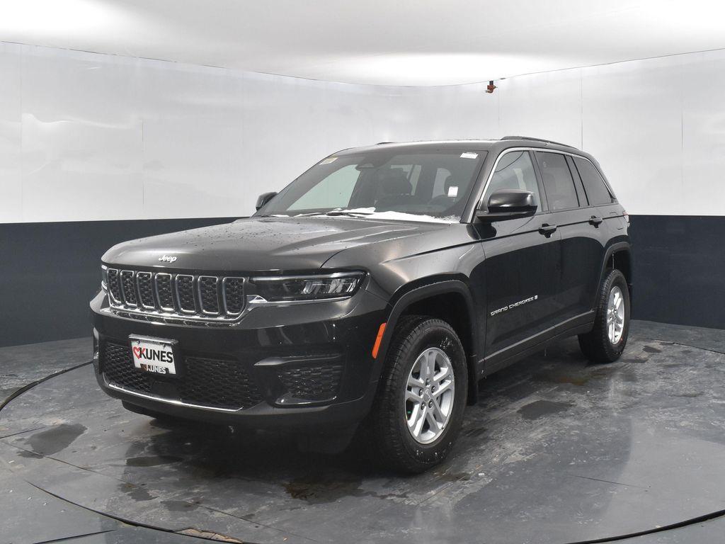 new 2025 Jeep Grand Cherokee car, priced at $37,946
