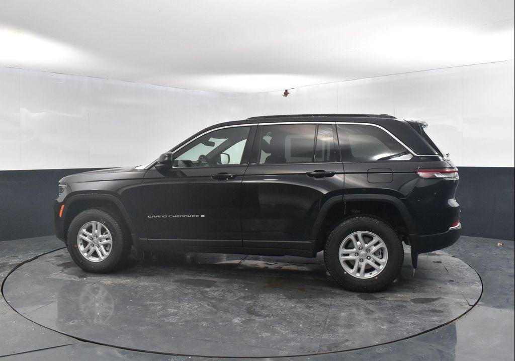new 2025 Jeep Grand Cherokee car, priced at $37,946