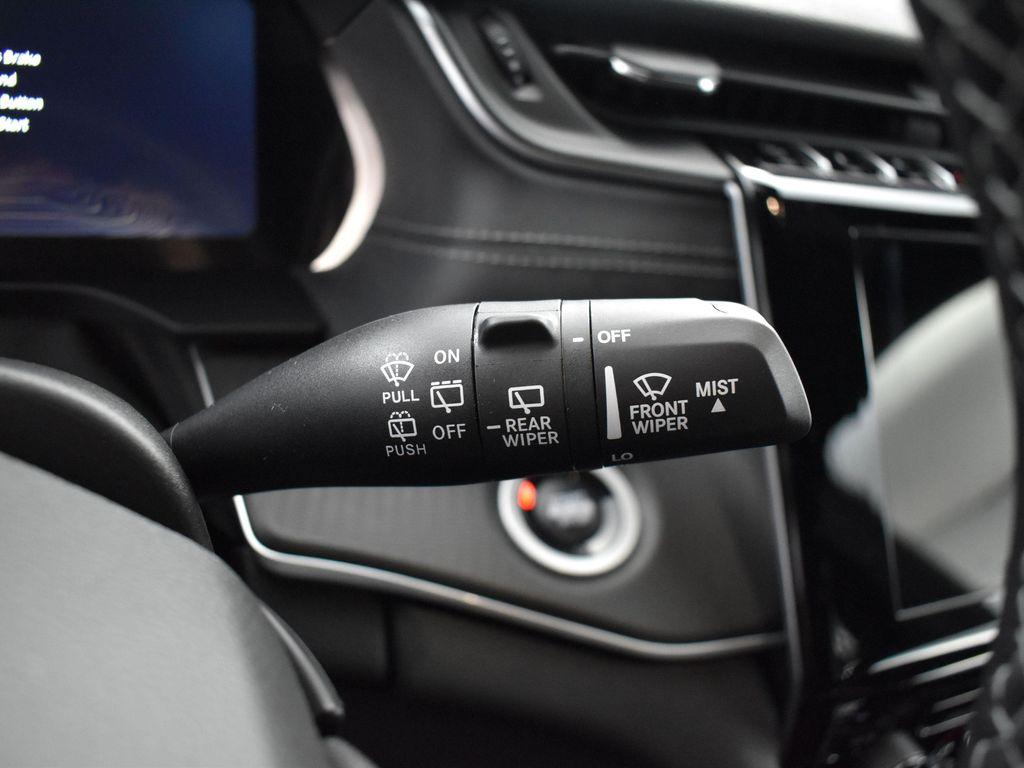 new 2025 Jeep Grand Cherokee car, priced at $37,946