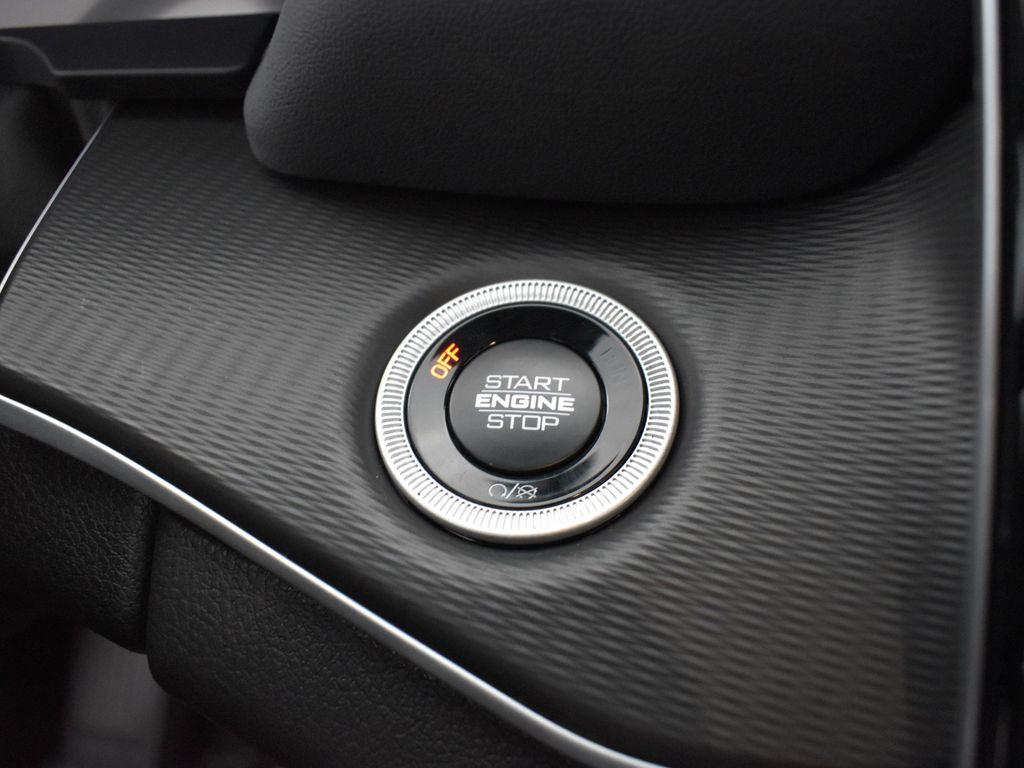 new 2025 Jeep Grand Cherokee car, priced at $37,946