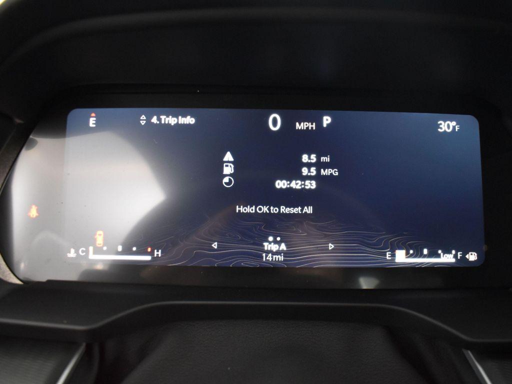 new 2025 Jeep Grand Cherokee car, priced at $37,946