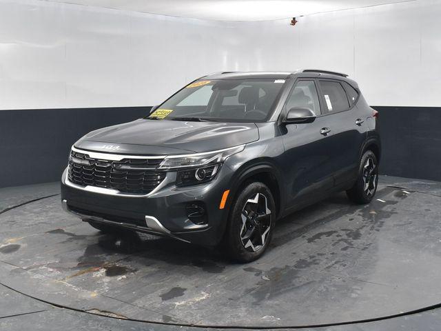 used 2025 Kia Seltos car, priced at $21,388