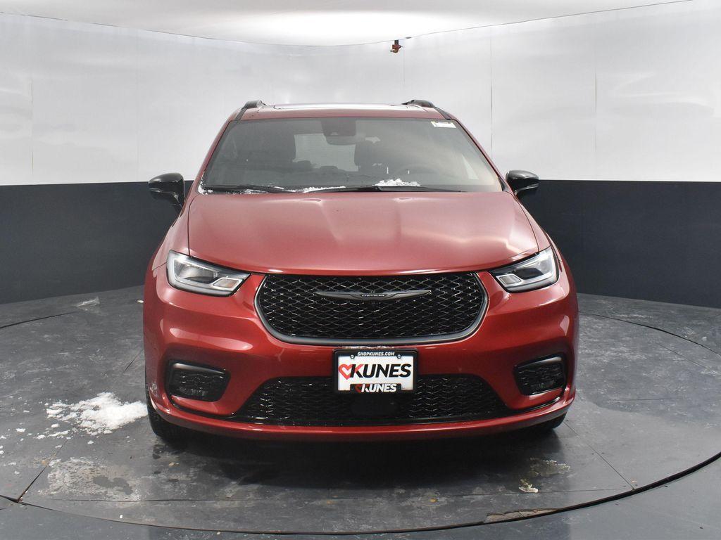 new 2026 Chrysler Pacifica car, priced at $52,731