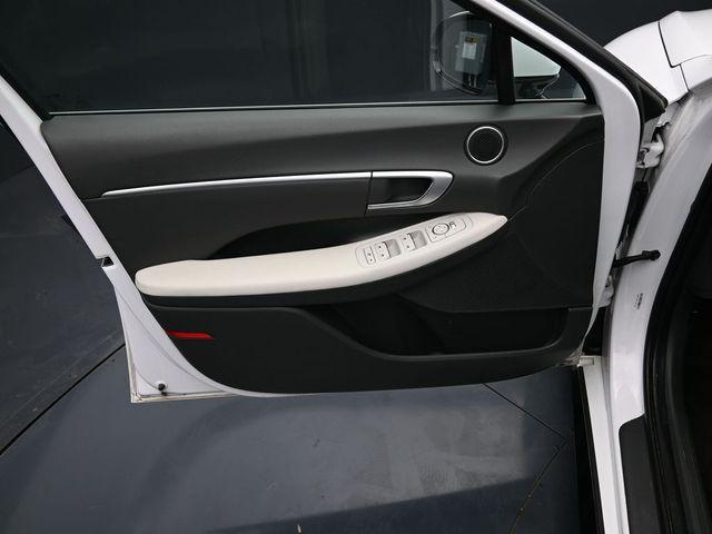 used 2025 Hyundai Sonata Hybrid car, priced at $22,160