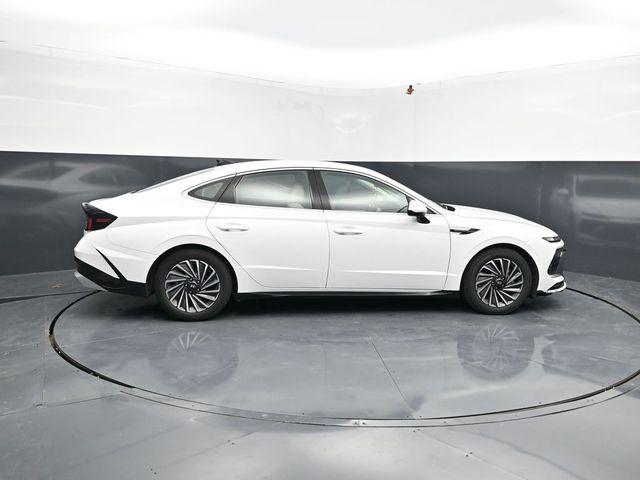 used 2025 Hyundai Sonata Hybrid car, priced at $22,160