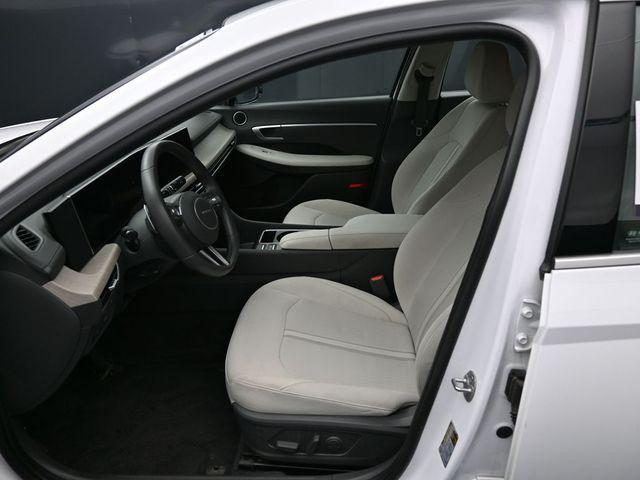used 2025 Hyundai Sonata Hybrid car, priced at $22,160