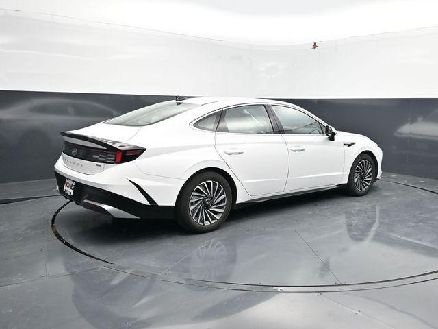 used 2025 Hyundai Sonata Hybrid car, priced at $22,160
