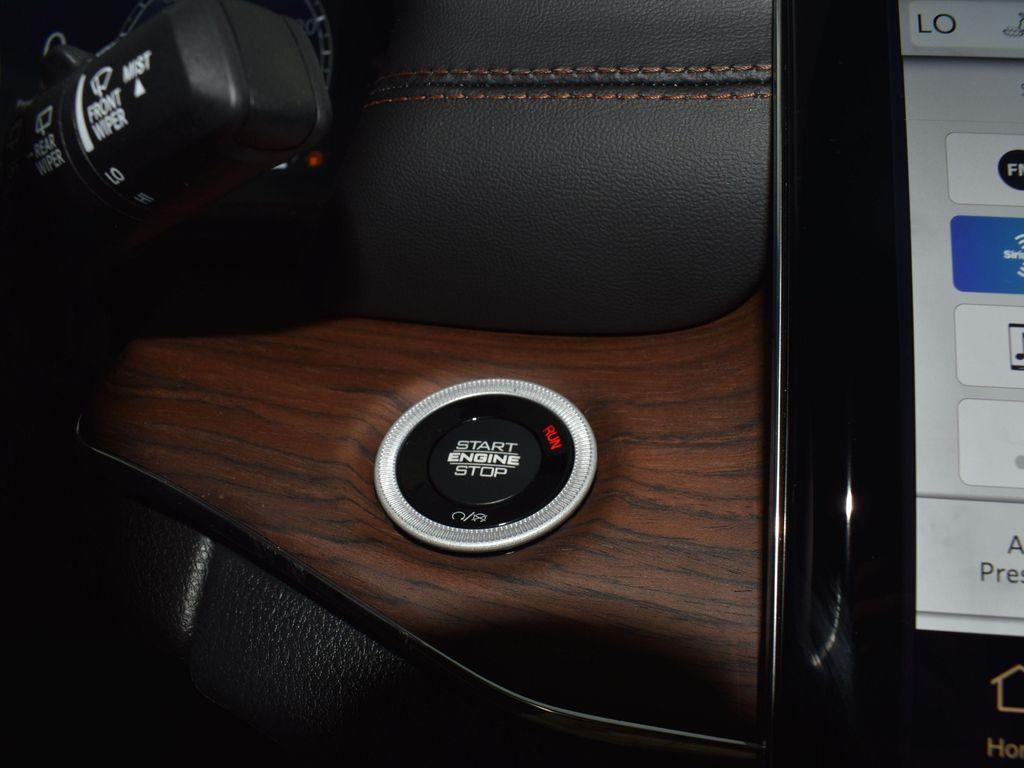 new 2025 Jeep Grand Cherokee car, priced at $64,914