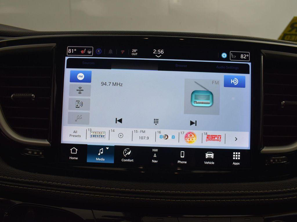 used 2024 Chrysler Pacifica Hybrid car, priced at $26,974