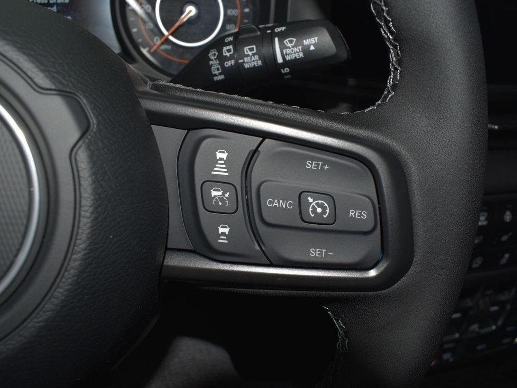 new 2025 Jeep Wrangler car, priced at $54,350