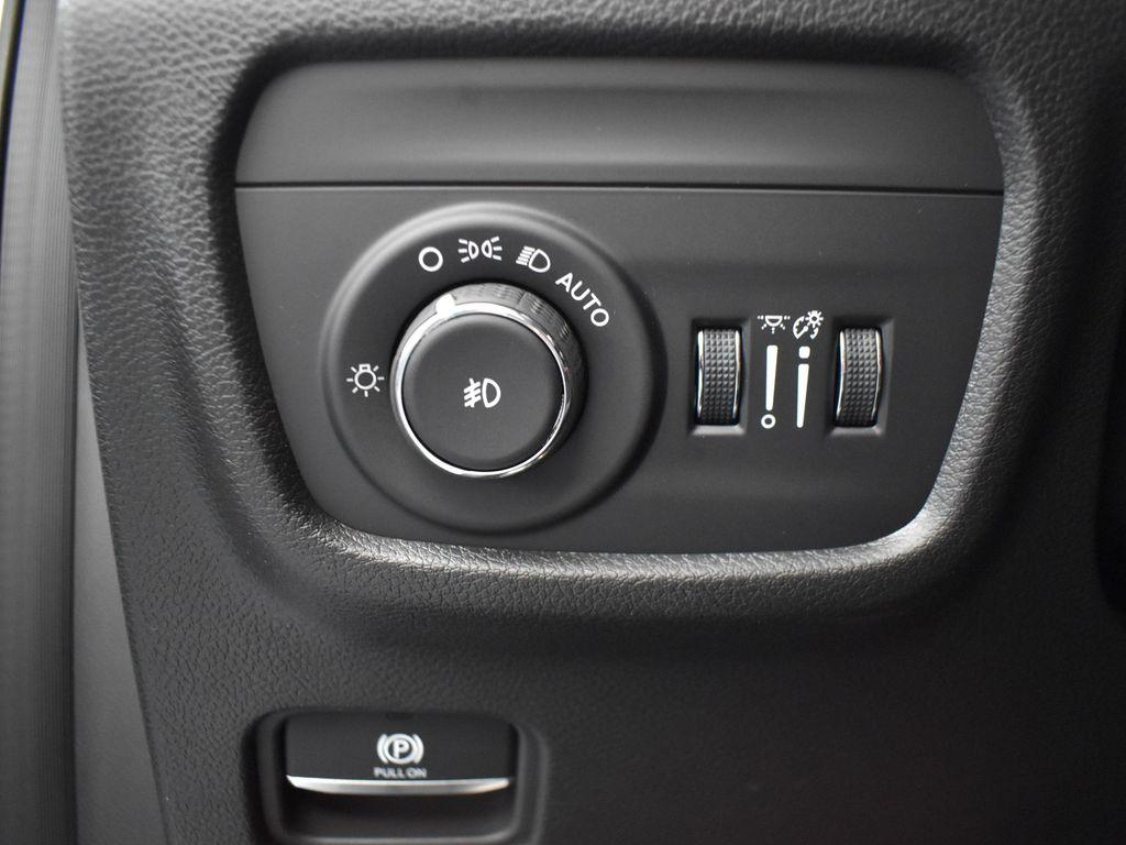 new 2025 Jeep Grand Cherokee car, priced at $44,797