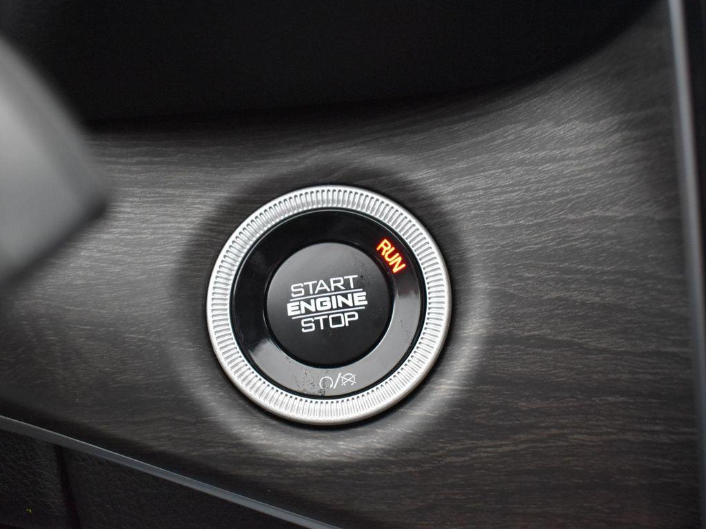 new 2025 Jeep Grand Cherokee car, priced at $44,797