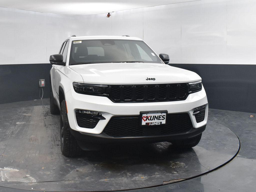 new 2025 Jeep Grand Cherokee car, priced at $44,797