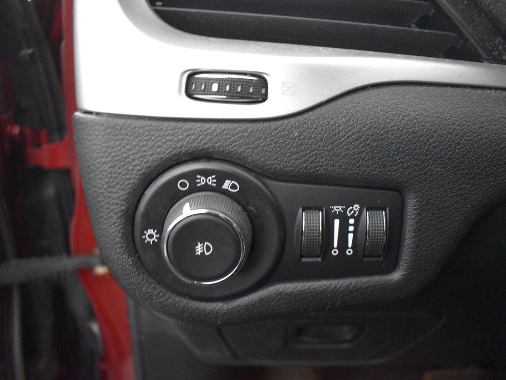 used 2014 Jeep Cherokee car, priced at $5,900