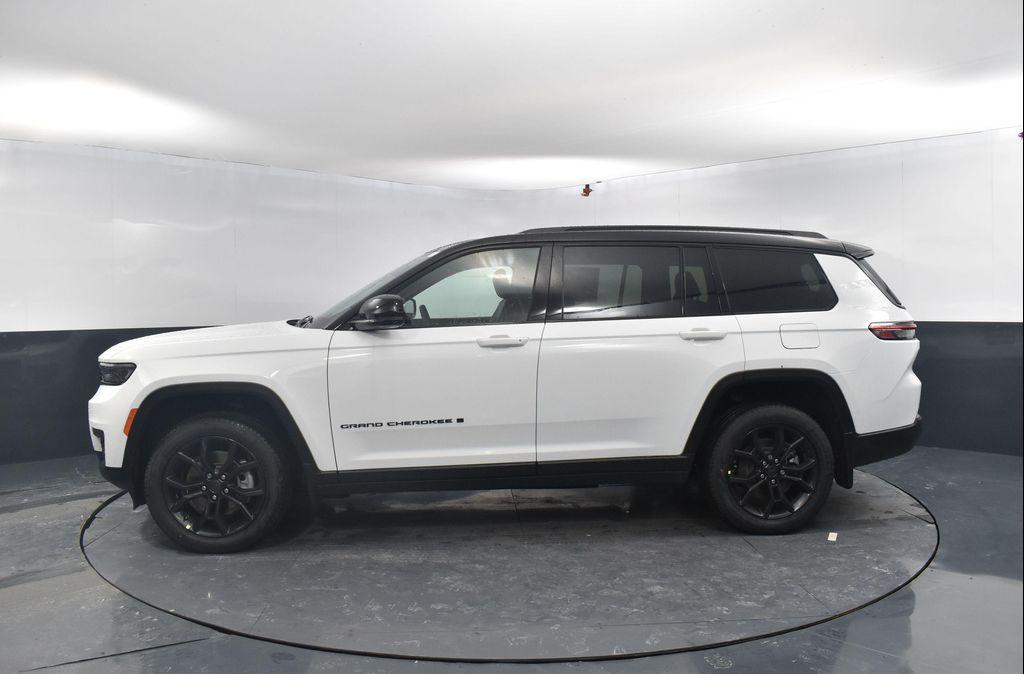 new 2025 Jeep Grand Cherokee L car, priced at $51,511