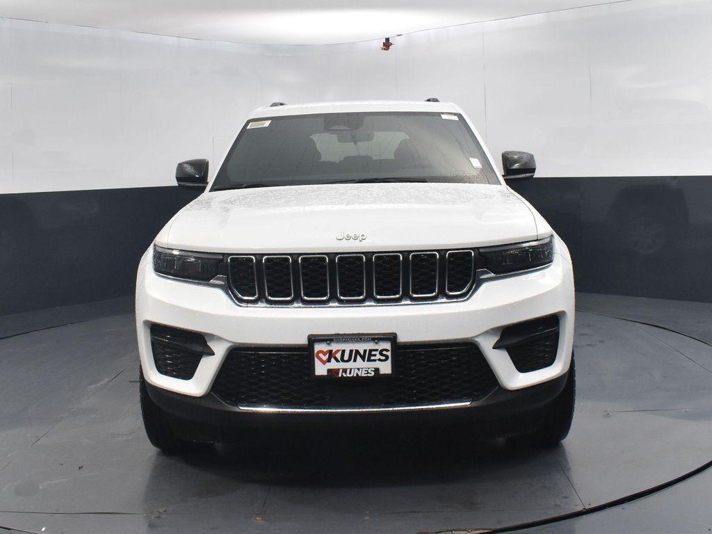 new 2025 Jeep Grand Cherokee car, priced at $37,483