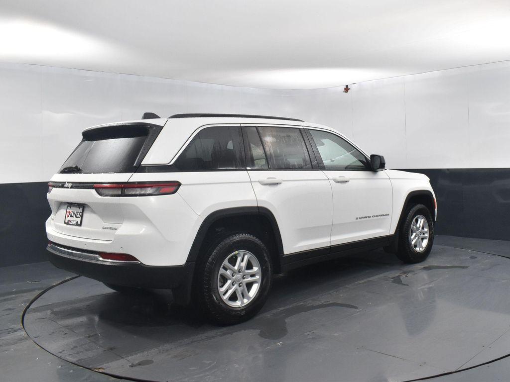new 2025 Jeep Grand Cherokee car, priced at $37,483