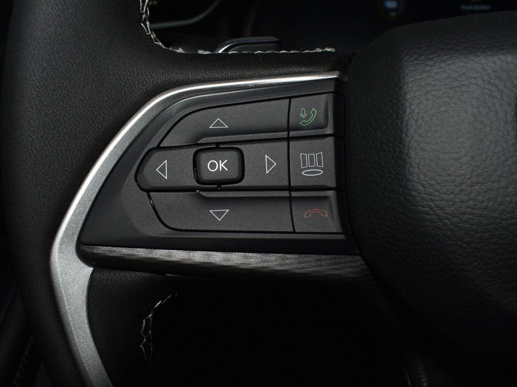 new 2025 Jeep Grand Cherokee car, priced at $37,483