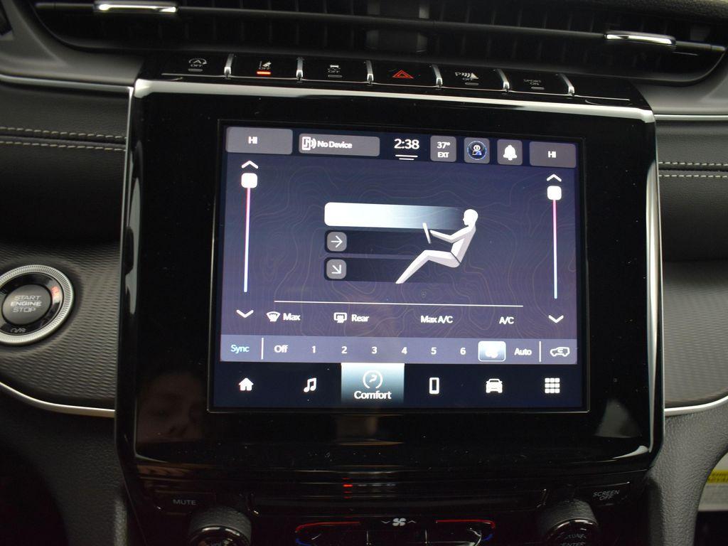 new 2025 Jeep Grand Cherokee car, priced at $37,483