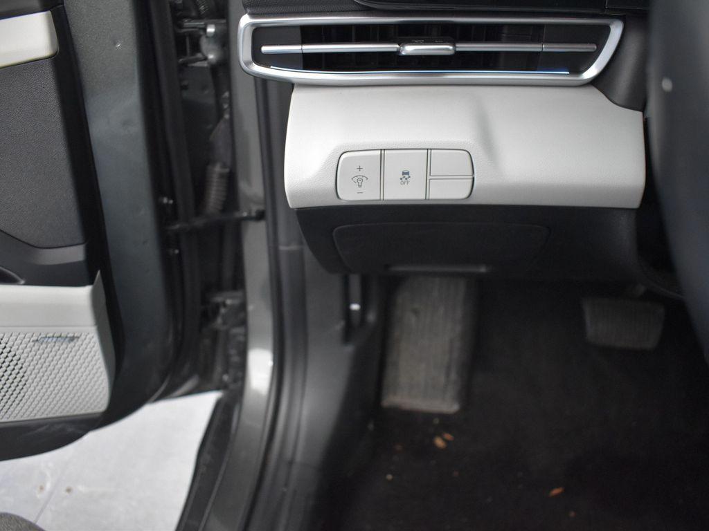 used 2024 Hyundai Elantra car, priced at $20,211