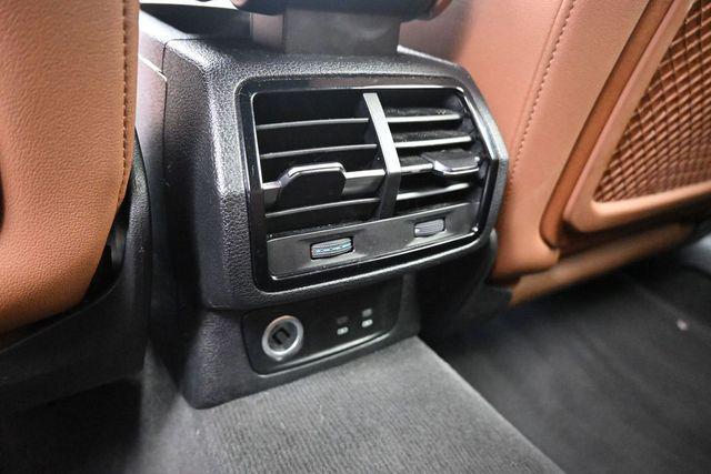 Audi Q3 view 35