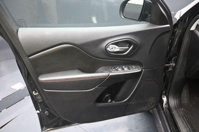 used 2022 Jeep Cherokee car, priced at $25,810