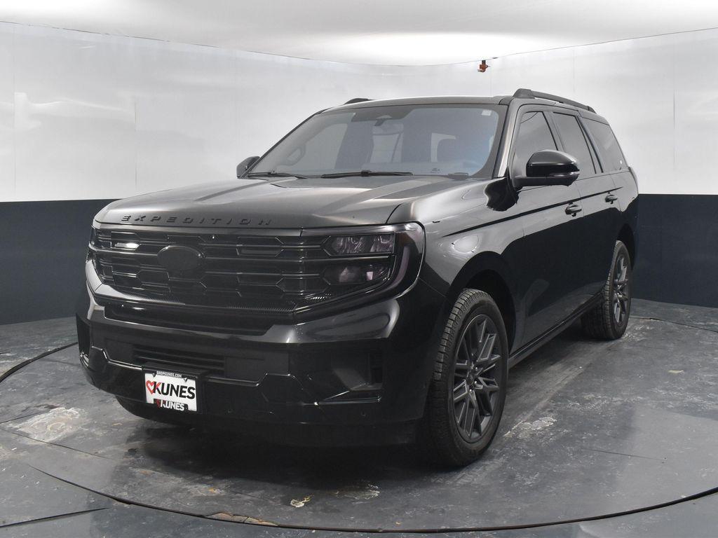 used 2025 Ford Expedition car, priced at $76,974