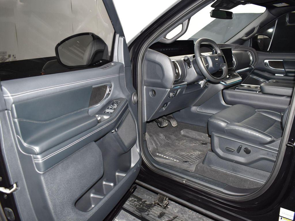 used 2025 Ford Expedition car, priced at $76,974