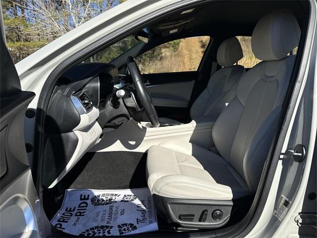 used 2025 Genesis G70 car, priced at $33,666