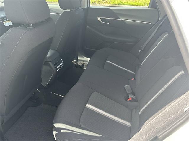 new 2025 Hyundai Sonata Hybrid car, priced at $29,377