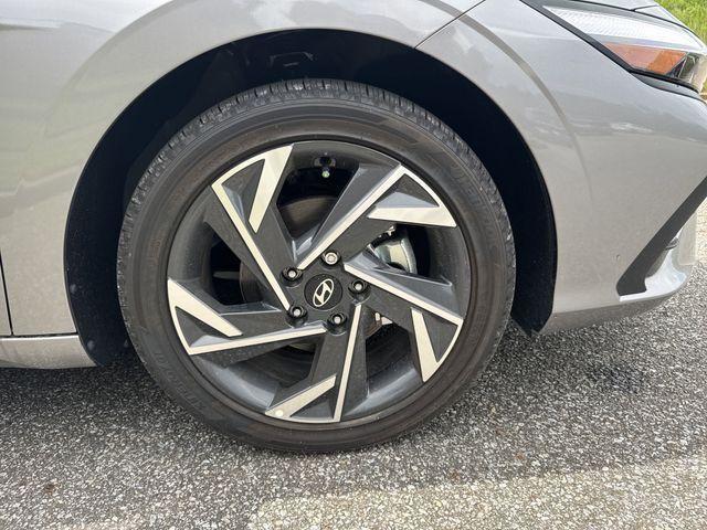 new 2025 Hyundai ELANTRA HEV car, priced at $28,522