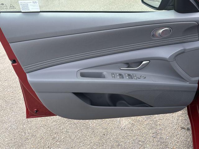 new 2025 Hyundai ELANTRA HEV car, priced at $29,119