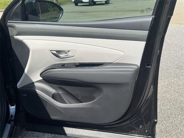 new 2025 Hyundai TUCSON Hybrid car, priced at $39,341