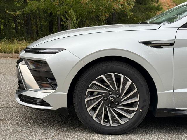 new 2025 Hyundai Sonata Hybrid car, priced at $28,922