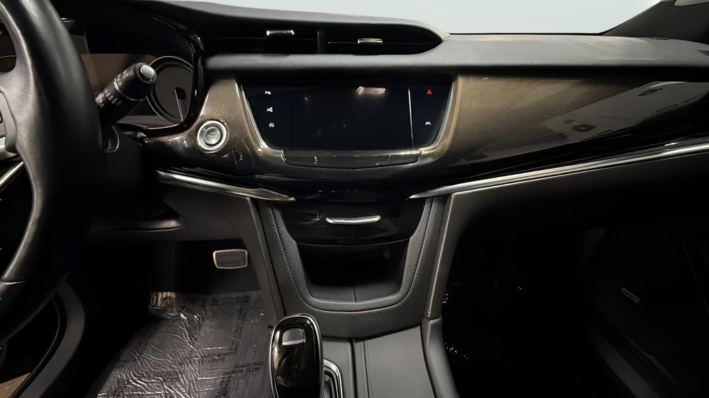 used 2022 Cadillac XT6 car, priced at $33,926
