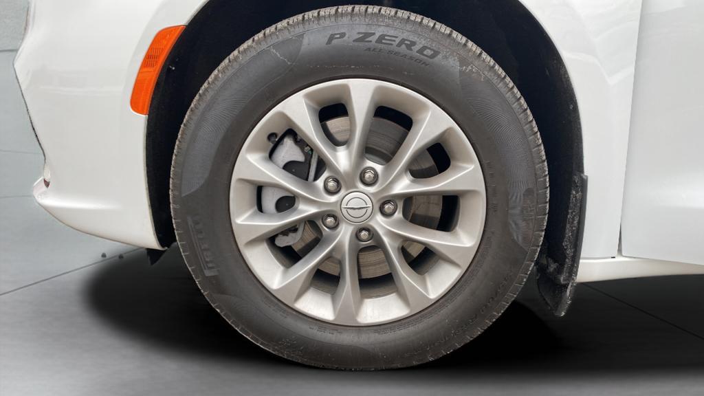 used 2026 Chrysler Pacifica car, priced at $38,719