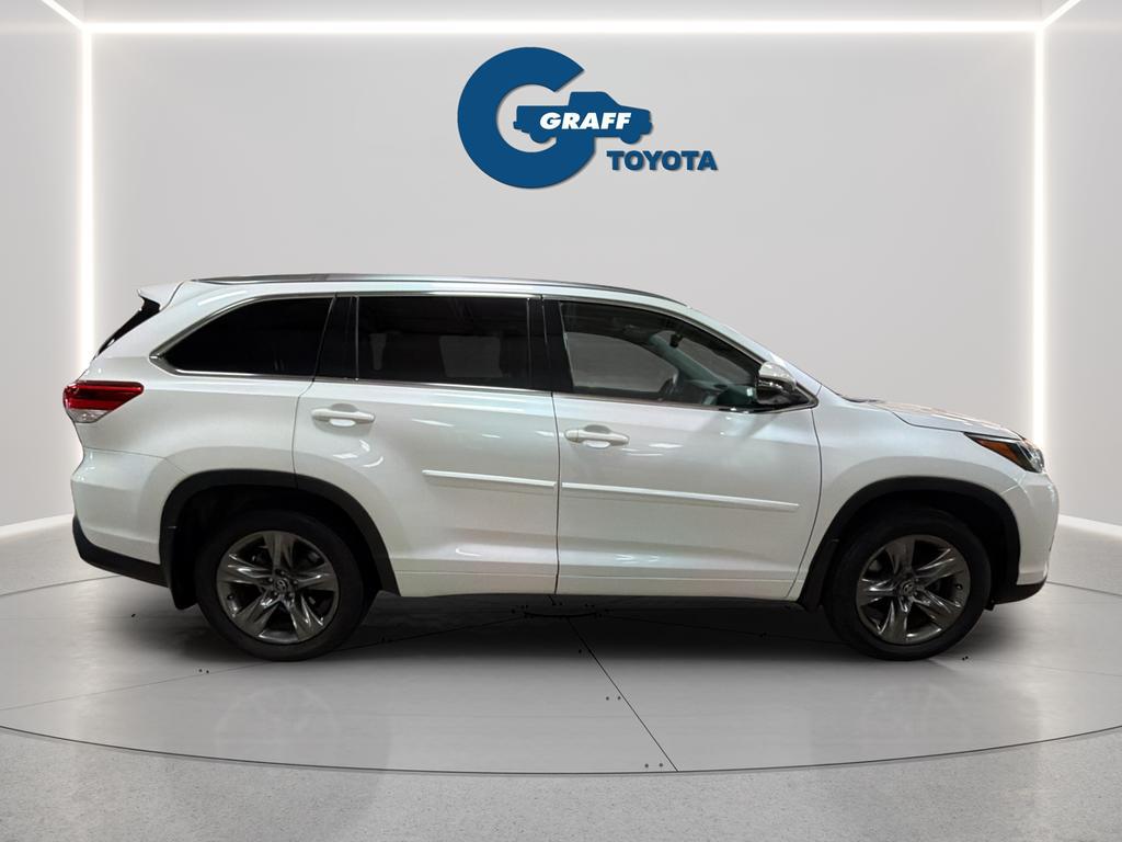 used 2017 Toyota Highlander car, priced at $23,995