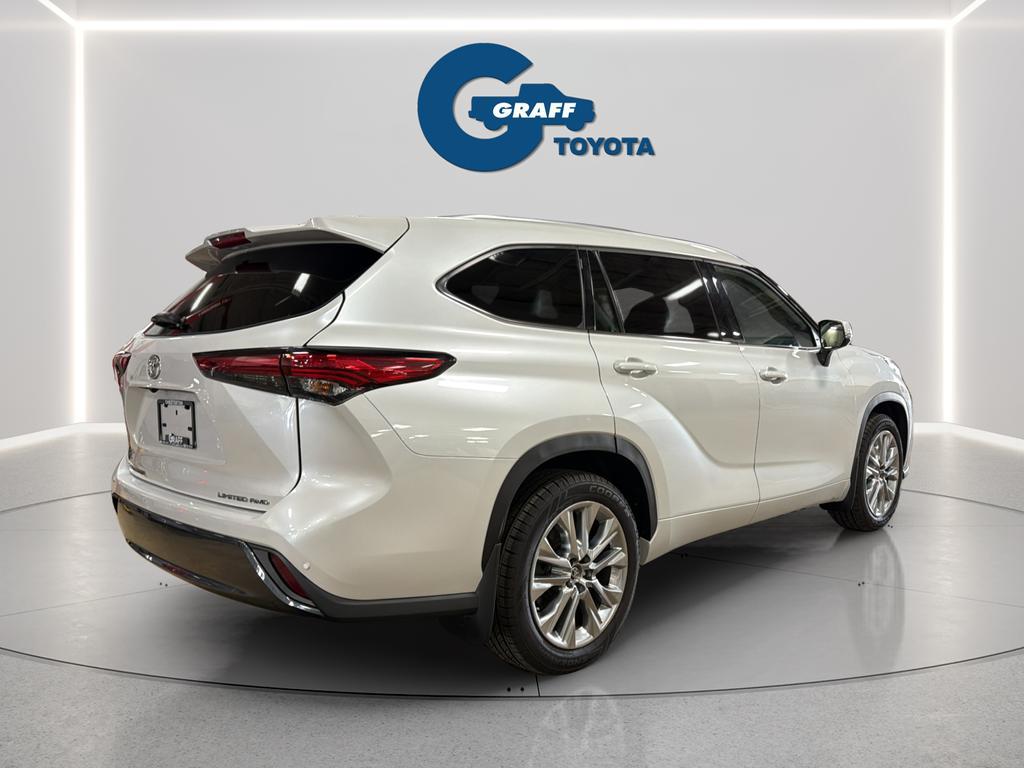 used 2023 Toyota Highlander car, priced at $37,929