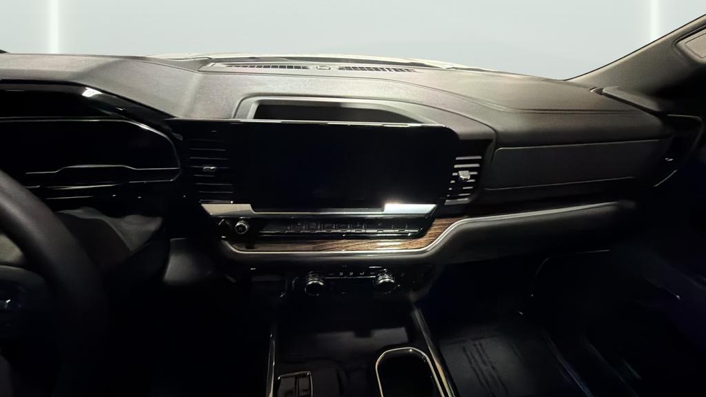 used 2025 GMC Sierra 1500 car, priced at $43,499