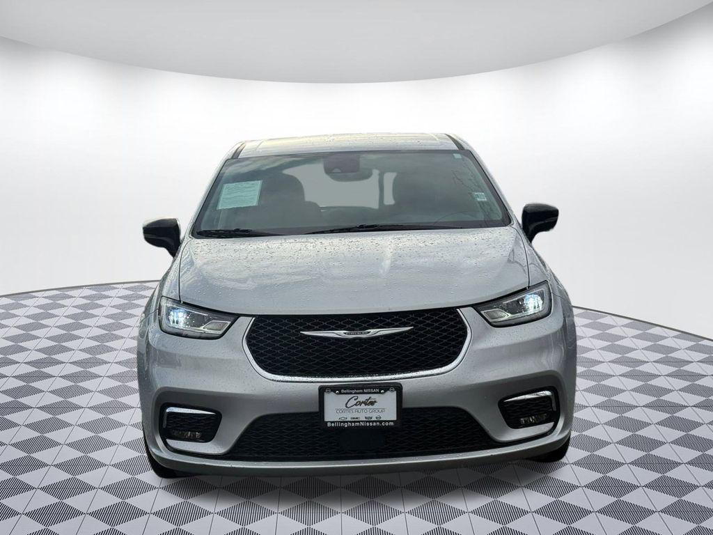 used 2024 Chrysler Pacifica car, priced at $23,749