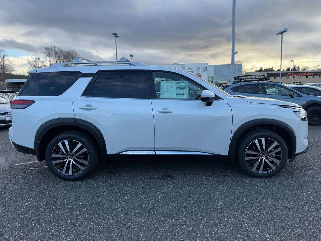 new 2025 Nissan Pathfinder car, priced at $45,349