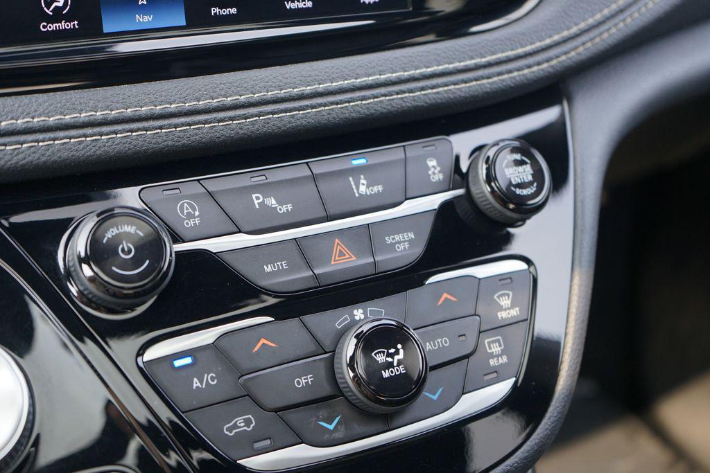 used 2021 Chrysler Pacifica car, priced at $28,499