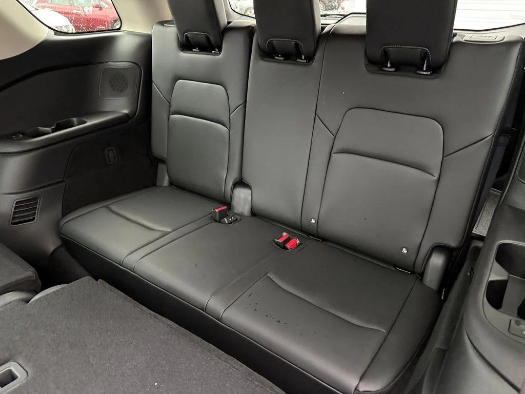 new 2025 Nissan Pathfinder car, priced at $44,032